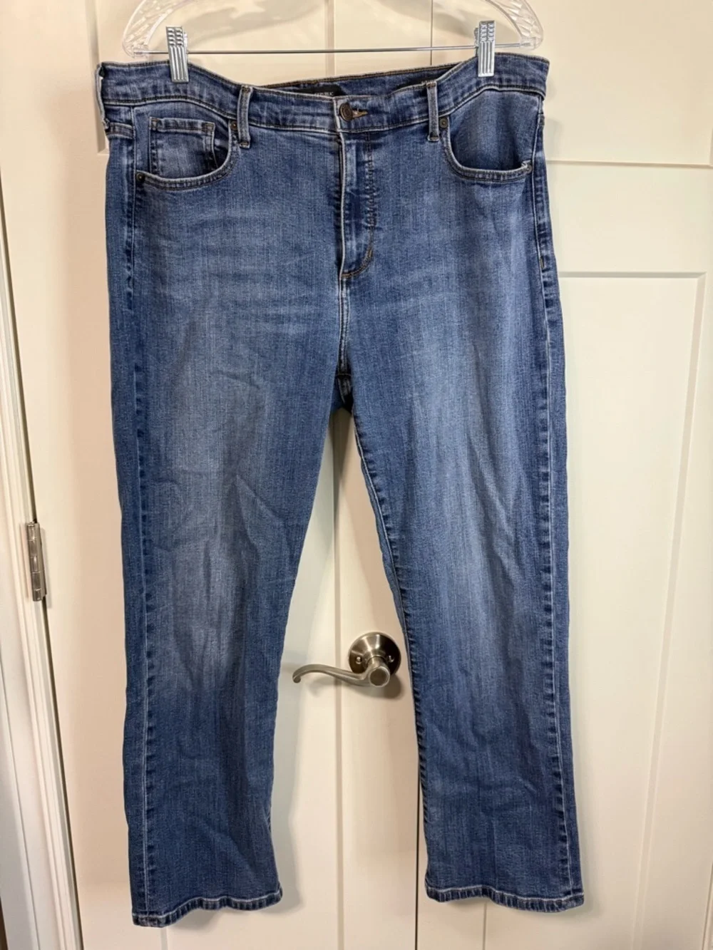 Banana Republic Woman’s girlfriend Blue Denim Jeans 33L